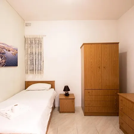 Seafront 3br - Opposite - Ac & Wifi By 360 Estates Apartment Sliema