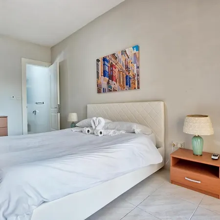 Seafront 3br - Opposite - Ac & Wifi By 360 Estates Слима